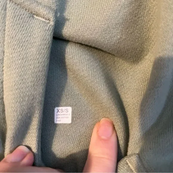 Lululemon oversized scuba half zip palm court and gold zipper xs/s - Picture 2 of 4